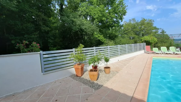 Clôture Barrière - pvc gris cérusé