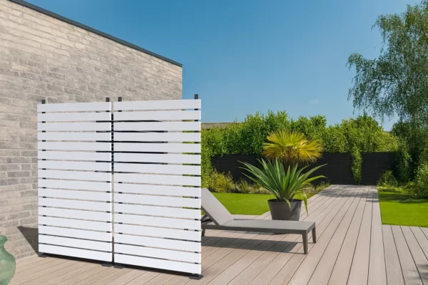 claustra-pvc-ajouree-blanc-lame-100-installee-aiko