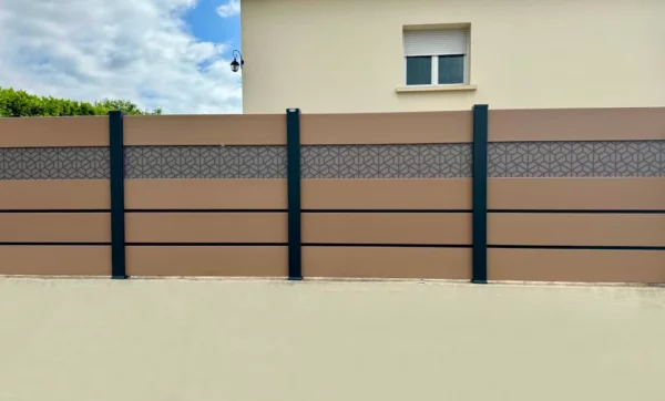 cloture-composite-brise-vue-beige-impression-hexagone-renovation-insert-barcelos