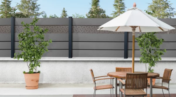 cloture-composite-brise-vue-gris-impression-hexagone-insert-barcelos