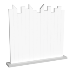 Clôture en pvc blanc brise-vue au style palissade avec des lames verticales de 50 mm de large à la coupe irrégulière biseautée