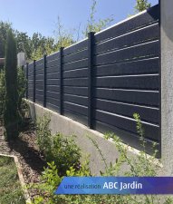 Clôture Magma gris anthracite persienne réalisée par ABC Jardin