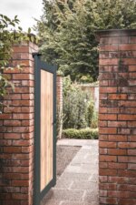 Impression bois pour portillon en aluminium