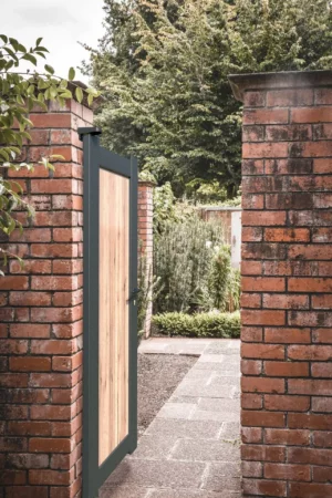 impression-bois-portillon-aluminium-brise-vue-virtuose