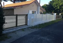 portail-aluminium-coulissant-pvc-brise-vue-pose-gris-negus