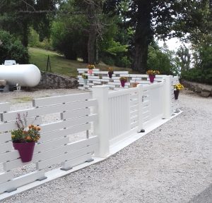 portail-calisson-blanc-cadre-blanc-ajoure