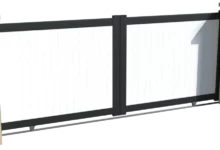 portail-coulissant-aluminium-pvc-brise-vue-blanc-cachou-e1748875409399
