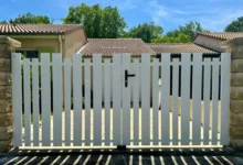 Portail battant en PVC blanc modèle Fréquence