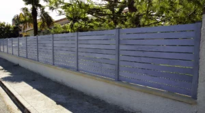 Clôture ajourée en PVC Gris - Achille