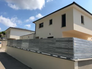 Clôture sans poteau PVC Gris - Chloris pleine