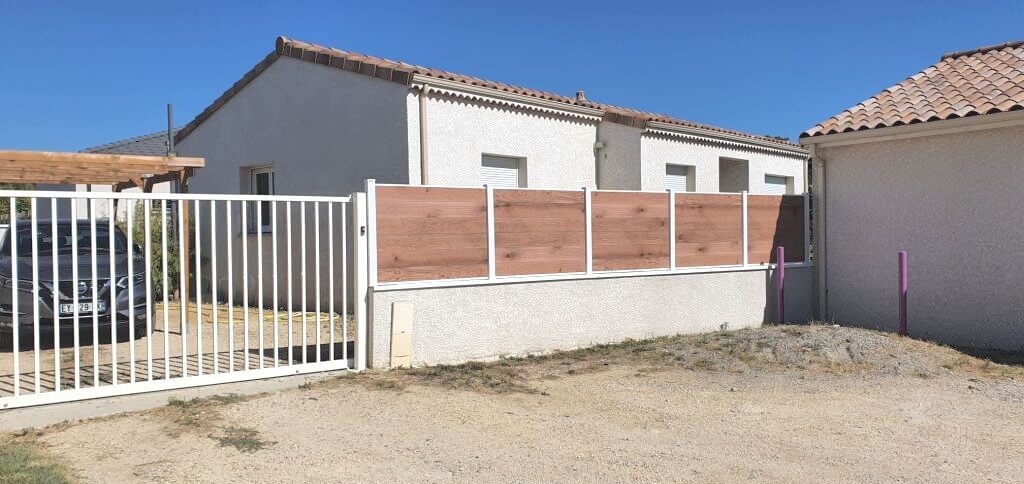 grille de décoration murale en fer forgé pour orner le brise-vue ou la  clôture