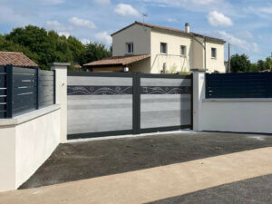 portail aluminium coulissant gris brise impression vague heracles